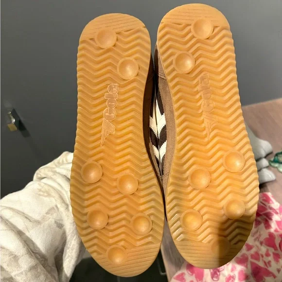 RARE! Like New! Gola Tornado Sneakers size 10 US - Picture 4 of 8